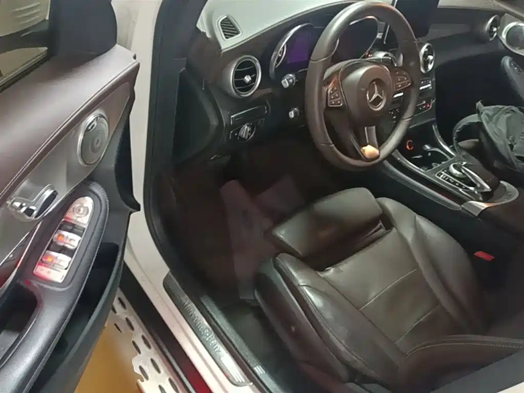 Mercedes-Benz GLC 2016 GLC 200 4MATIC фото 16