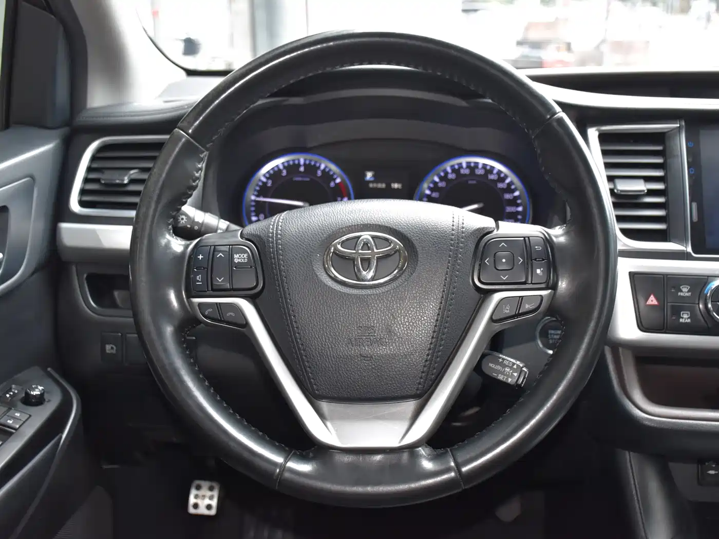 Toyota Highlander 2021 2.0T FWD Luxury 7-Seater фото 15