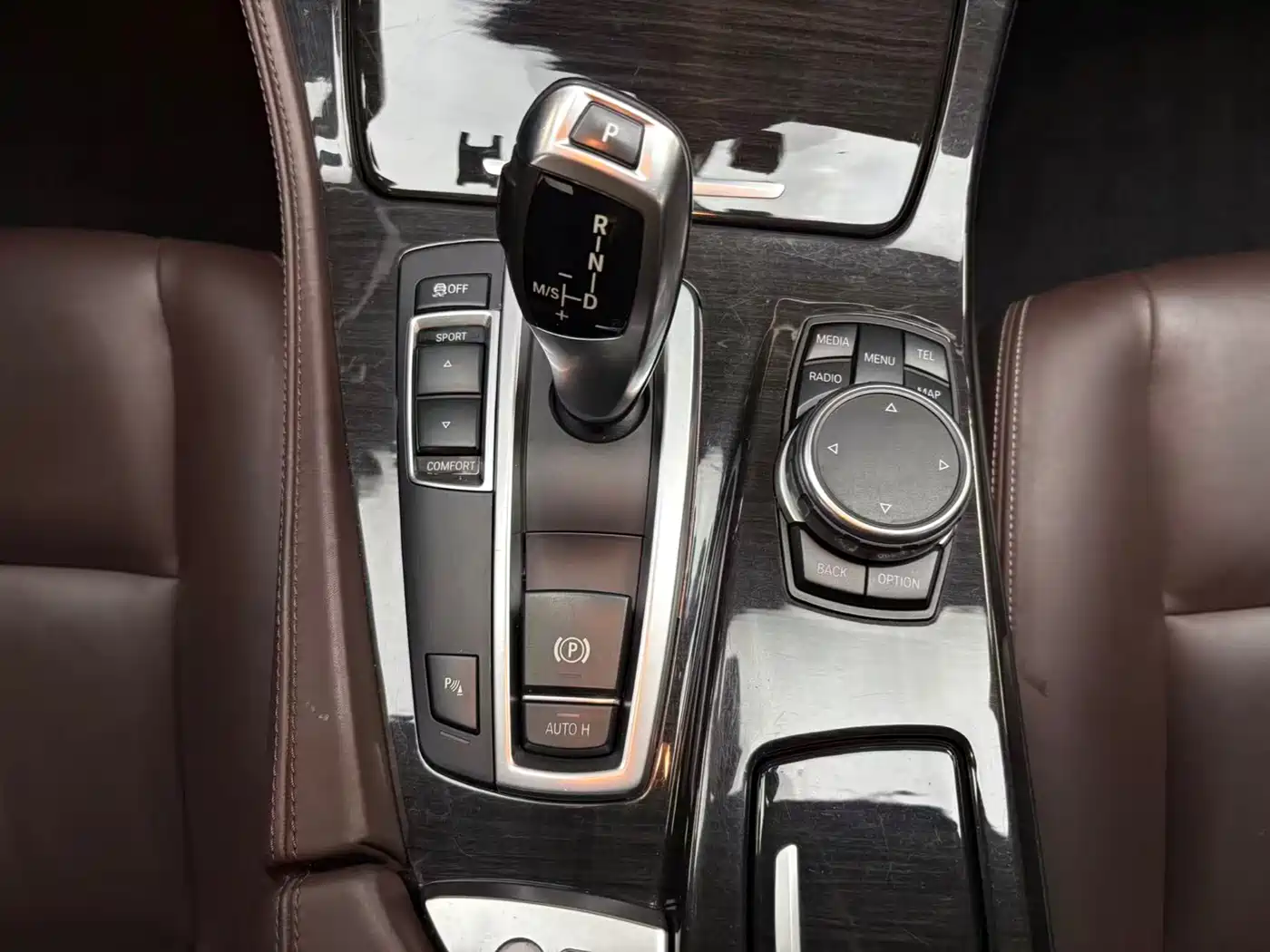 BMW 5 Series 2014 525Li Luxury Design Package фото 30