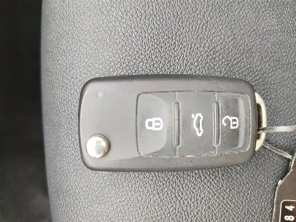 Volkswagen Sagitar 2018 280TSI DSG Spark Edition фото 9