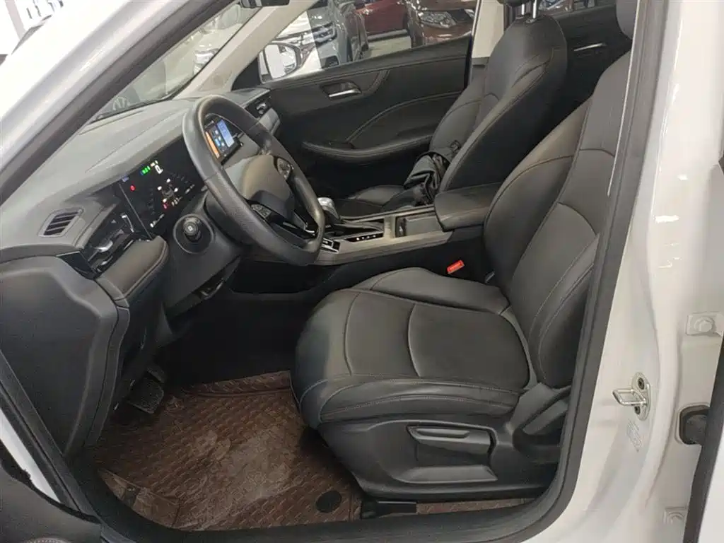 Roewe i5 2025 2023 1.5L CVT Luxury Edition