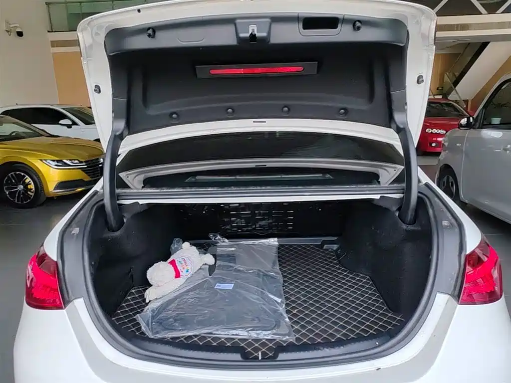 Mercedes-Benz C-Class 2025 C 260 L Sport Edition фото 19