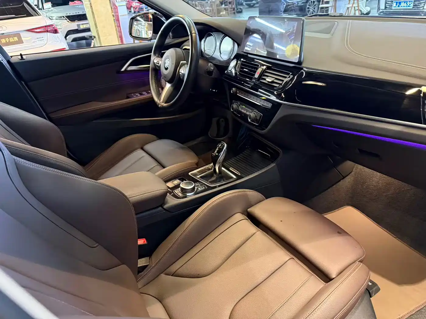 BMW 1 Series 2023 125i M Sport Shadow Edition фото 13