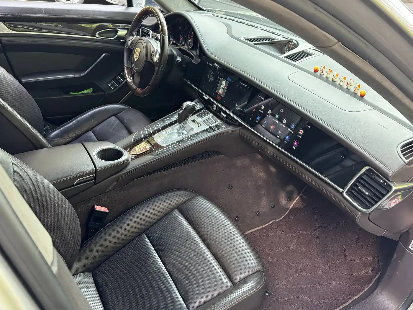 Porsche Panamera 2010 Porsche Panamera Turbo 4.8T фото 10