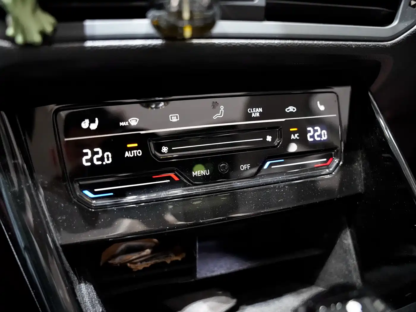 Volkswagen Tayron 2022 330TSI 2WD Luxury Smart Connect Edition фото 14