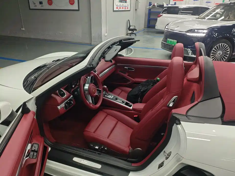 Porsche 718 2024 2022 Boxster 2.0T