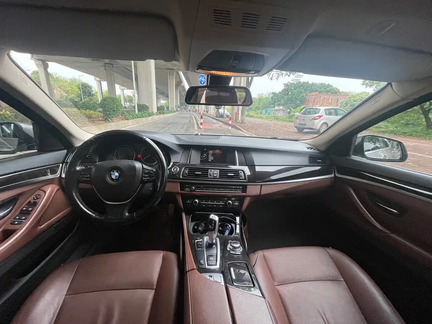 BMW 5 Series 2017 525Li Leading Edition фото 8