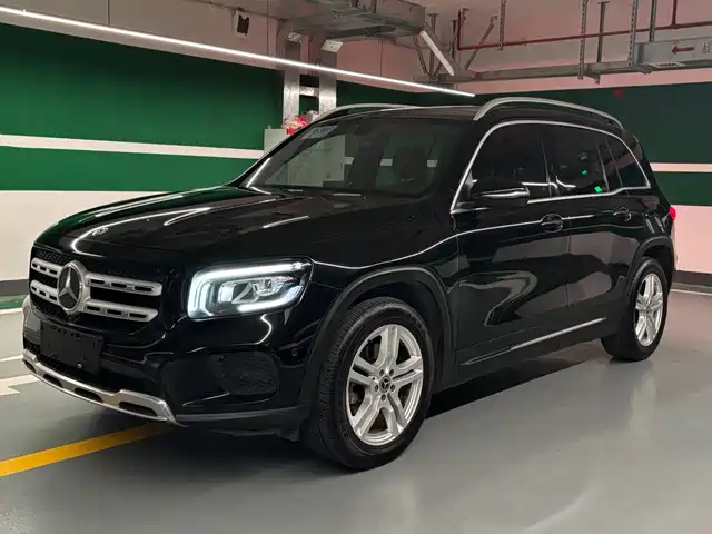 MERCEDES-BENZ GLB