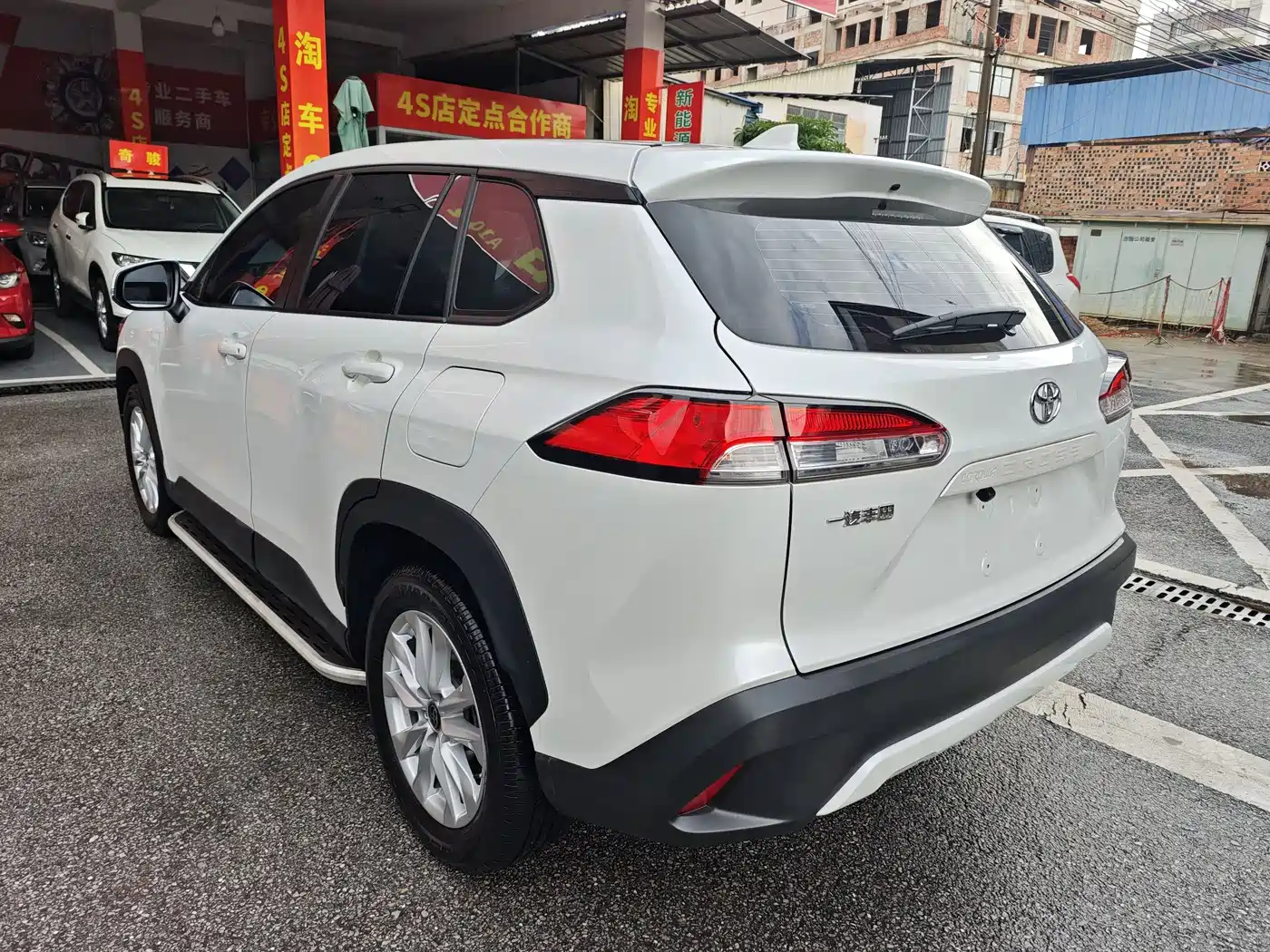 Toyota Corolla Cross 2022 2.0L Premium Edition фото 7
