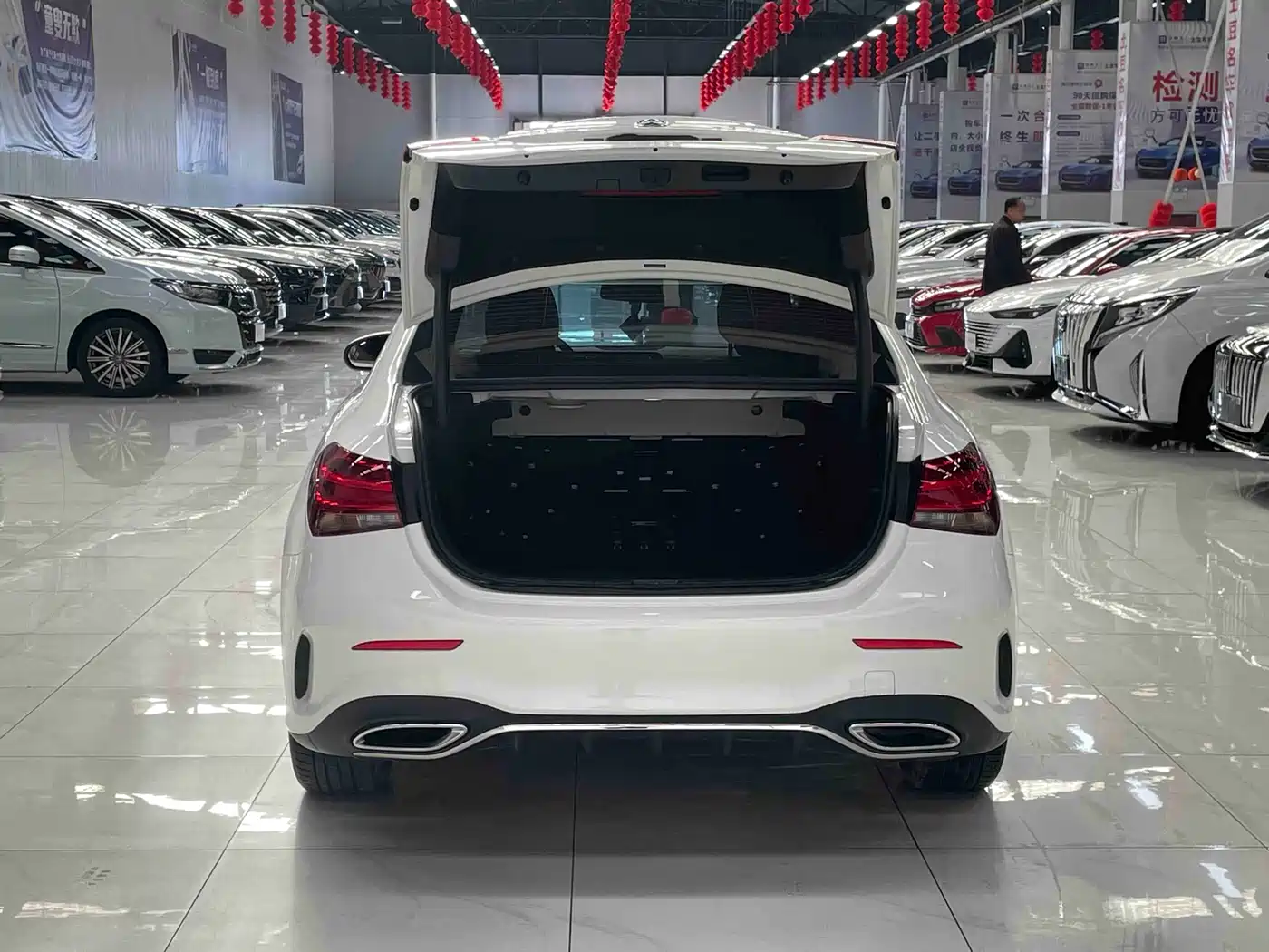 Mercedes-Benz A-Class 2022 A 180 L Sport Sedan фото 16