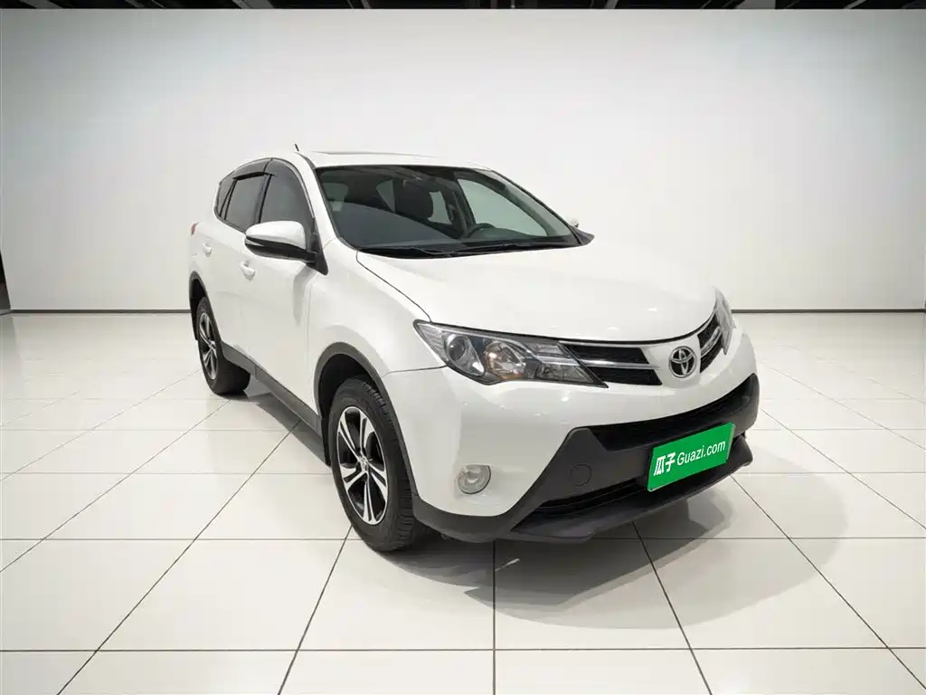 Toyota RAV4 Rongfang 2015 2.0L CVT 2WD Trend Edition фото 4
