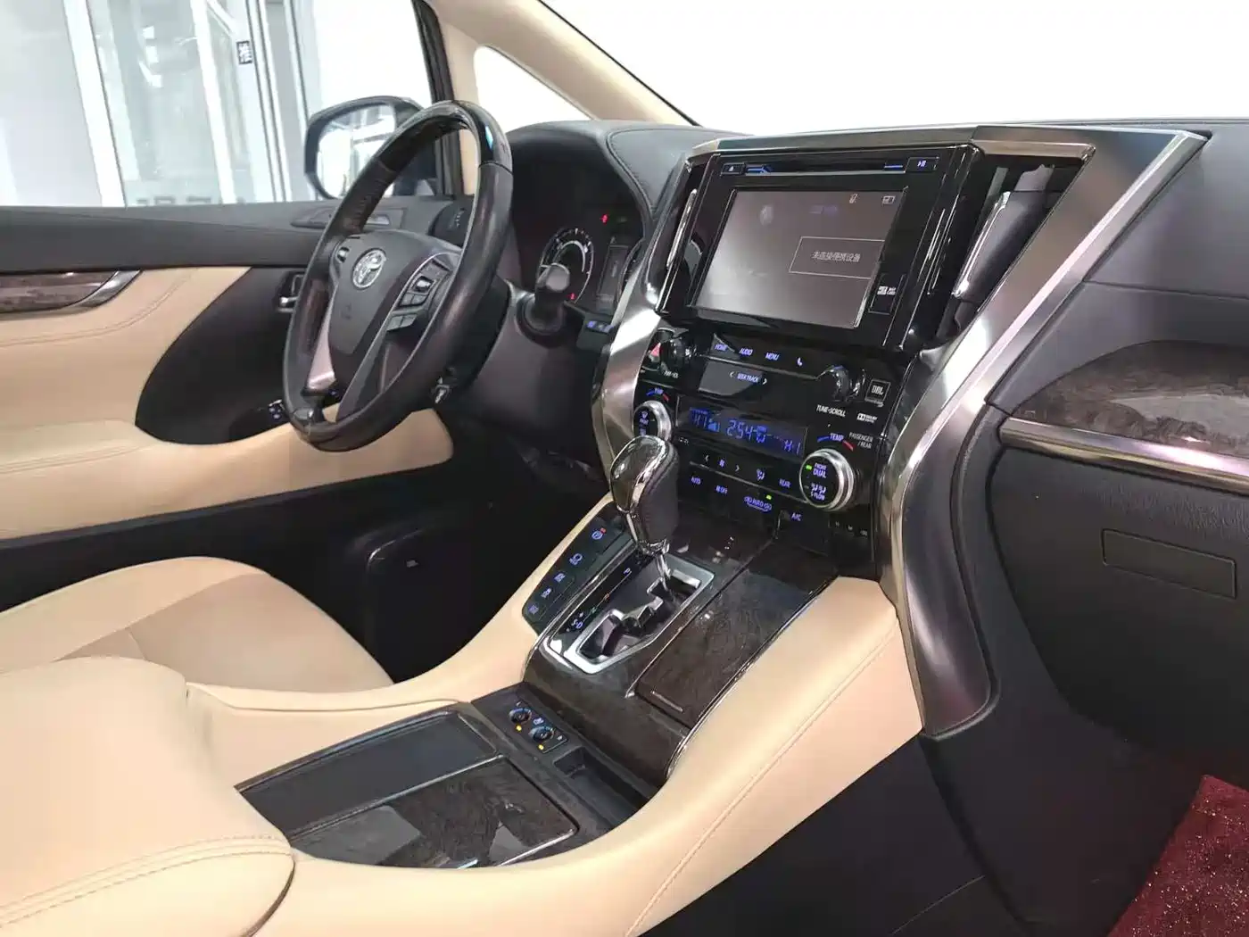 Toyota Alphard 2019 Hybrid 2.5L Premium Edition фото 14