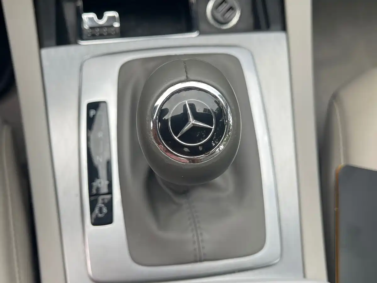 Mercedes-Benz E-Class (Import) 2011 E 260 CGI Coupe фото 28