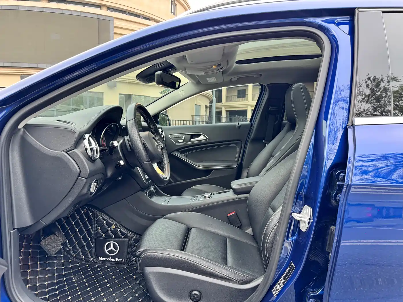 Mercedes-Benz GLA 2017 GLA 220 4MATIC Luxury фото 5