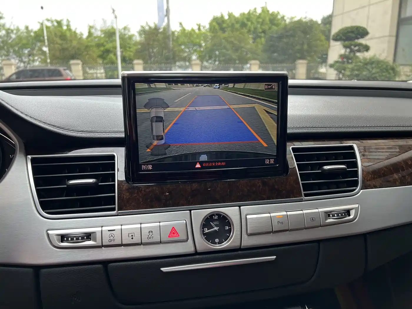 Audi A8 2014 A8L 45 TFSI quattro Luxury фото 28