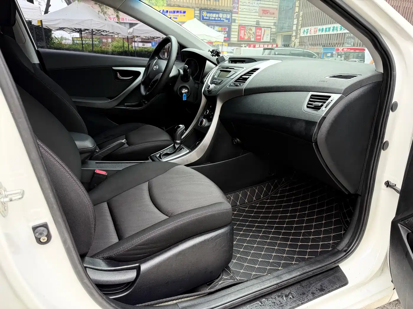 Hyundai Langdong 2015 1.6L Auto Trend фото 10