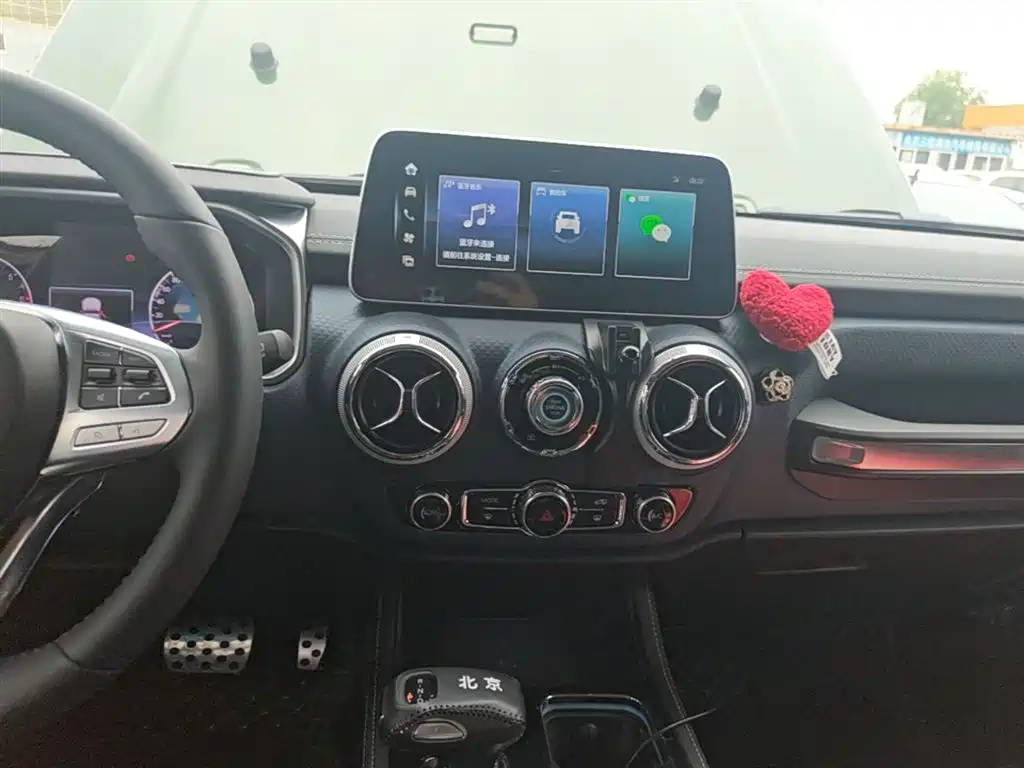 BAIC ORV Beijing Offroad BJ40 2024 2.0T Urban Hunter Glory Edition фото 13