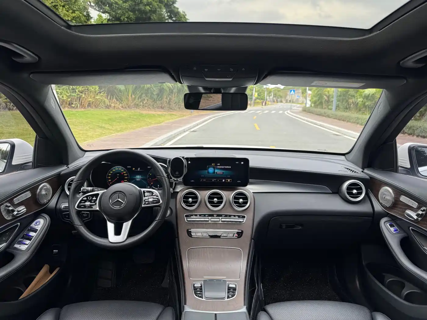Mercedes-Benz GLC 2020 Facelift GLC 300 L 4MATIC Dynamic фото 6