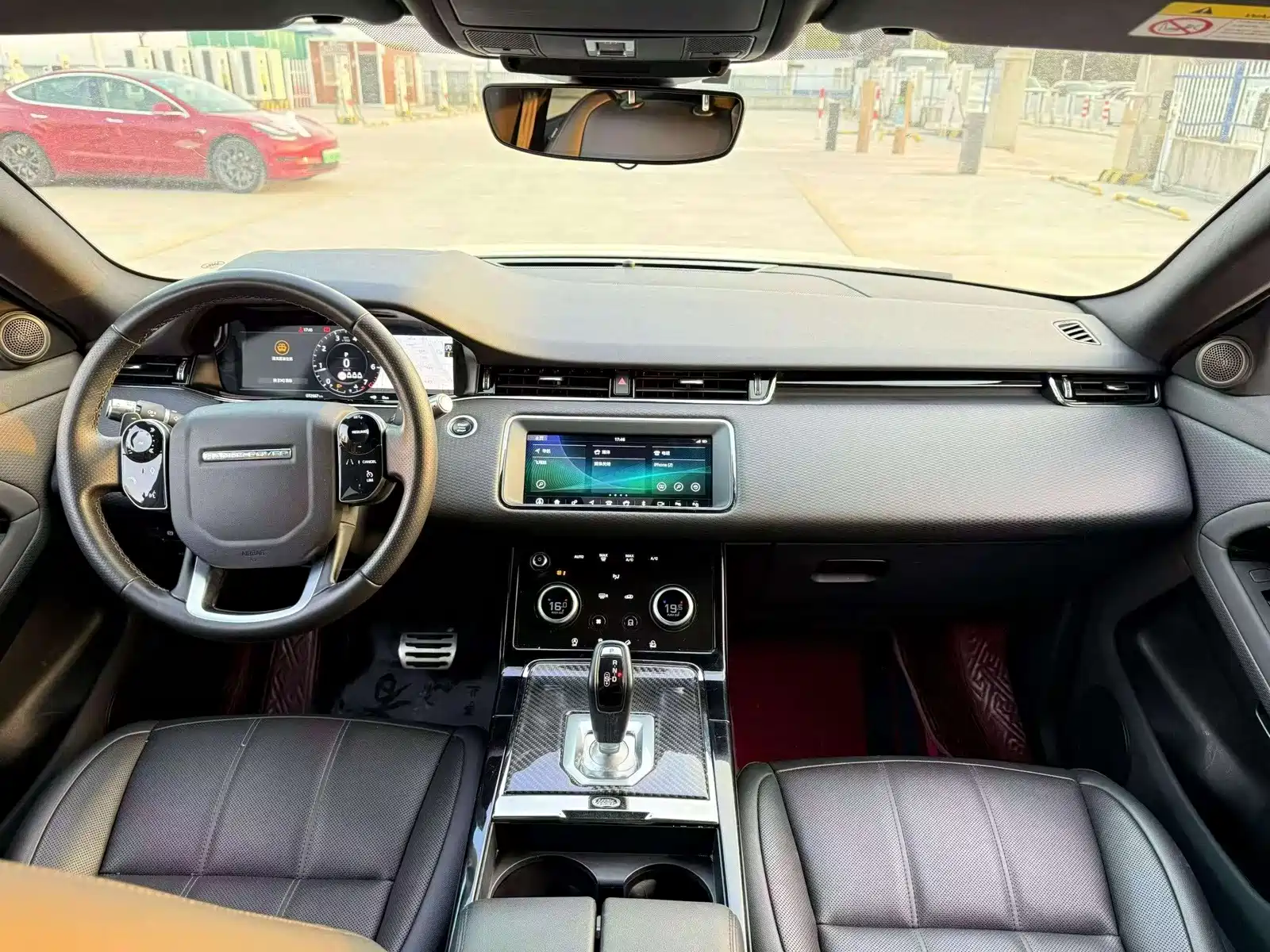 Photo 7 - Land Rover Range Rover Evoque
