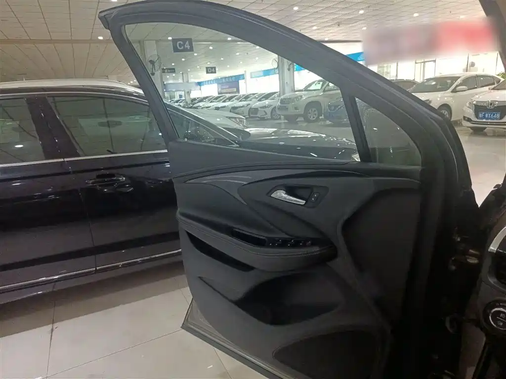 Buick Envision Plus 2016 20T 2WD Leading фото 21