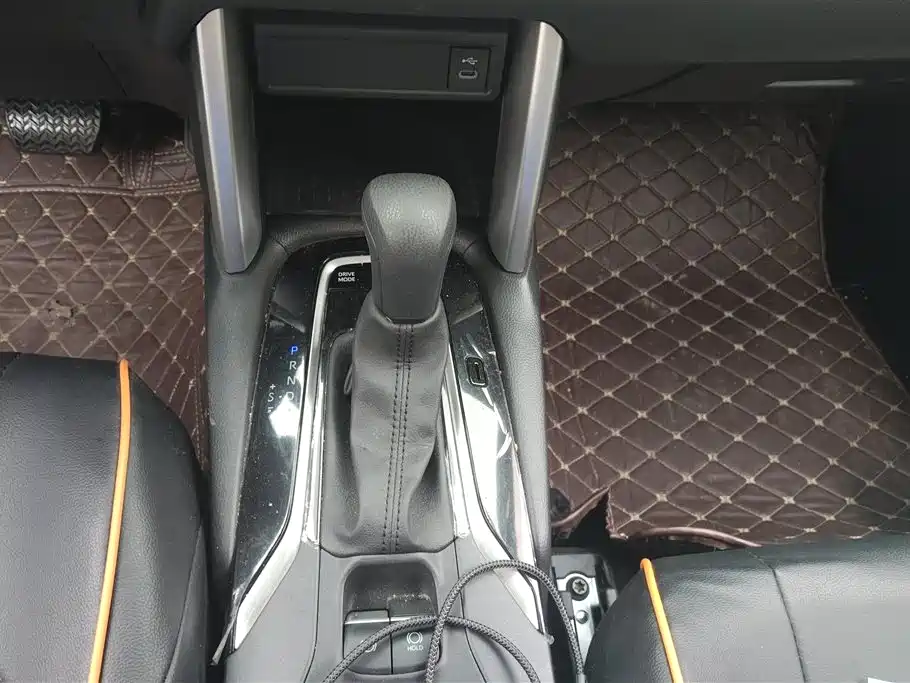Toyota Frontlander 2024 2.0L Smart Hybrid Dual Engine Leading Edition фото 16