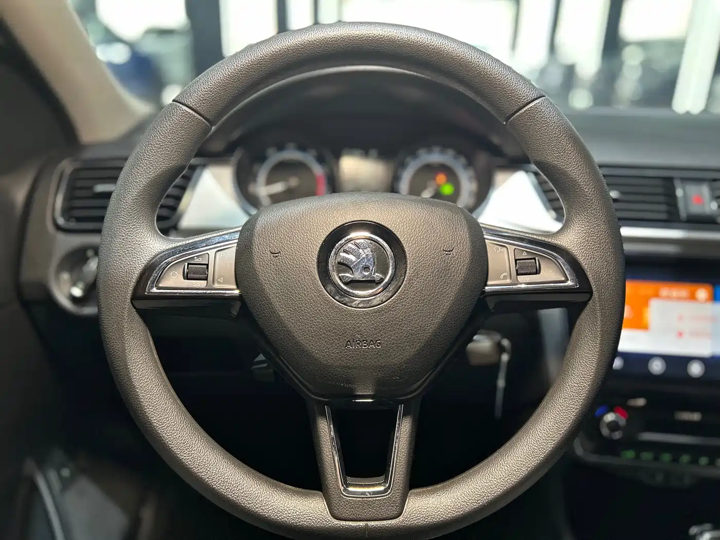 Škoda Rapid 2022 1.5L Automatic Comfort Edition фото 11