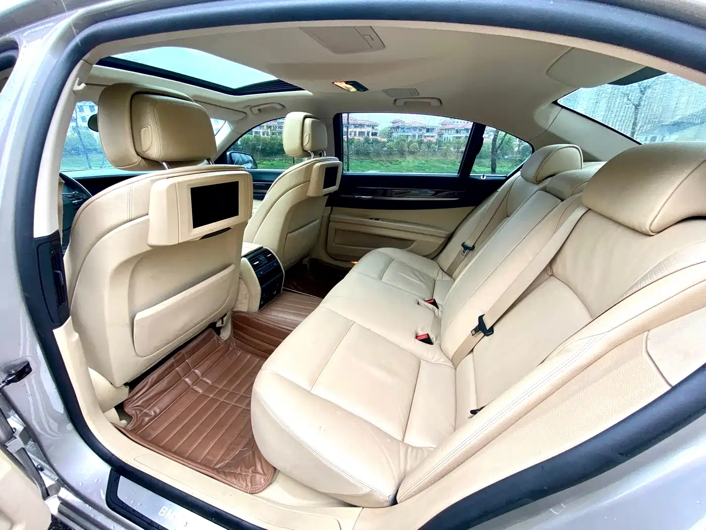 BMW 7 Series 2011 730Li Elegance фото 10