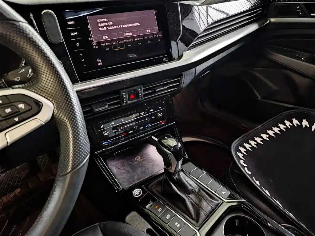 Volkswagen Passat 2022 330TSI Starlight Elite Edition фото 14