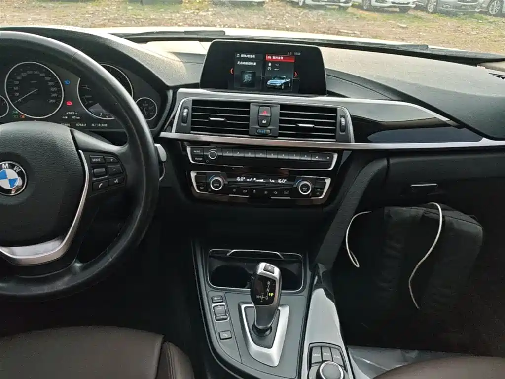BMW 3 Series 2018 320Li Fashion Style фото 13