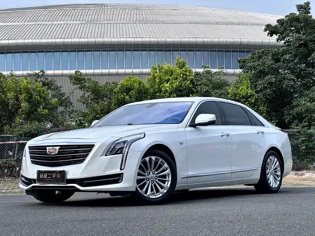 CADILLAC CT6