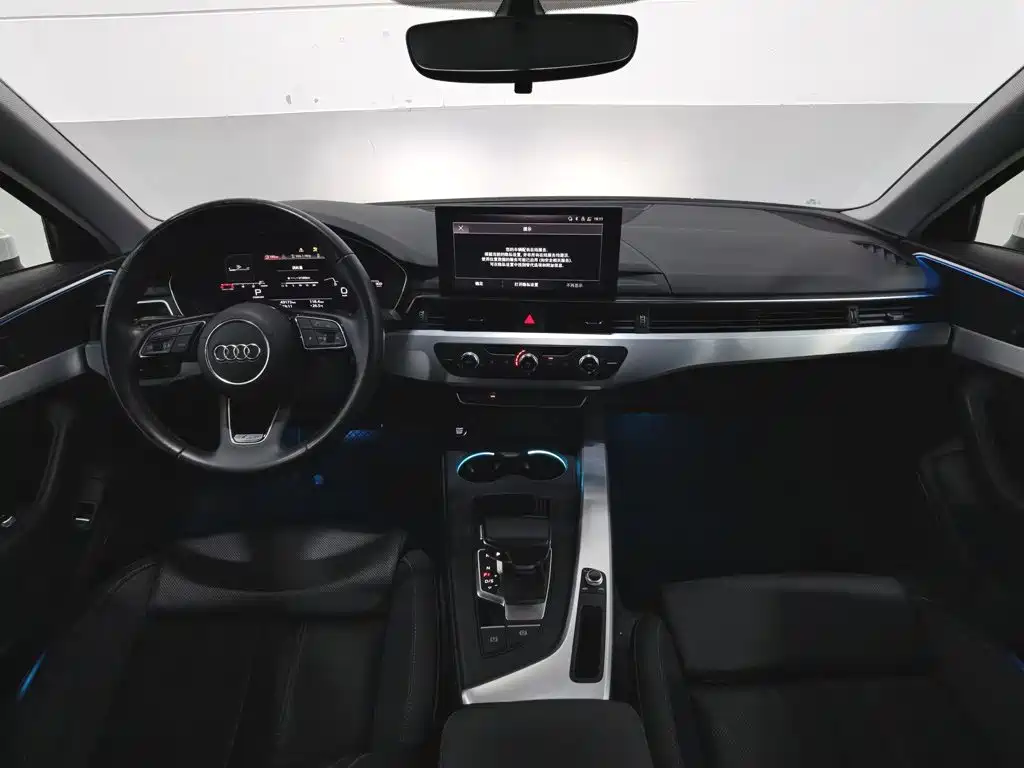 Фото 5 - Audi A4L