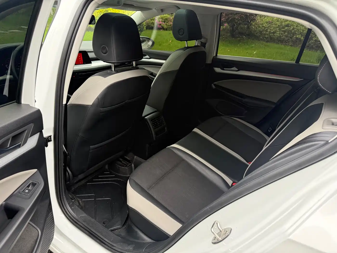 Volkswagen Golf 2021 280TSI DSG Pro Launch Edition фото 7