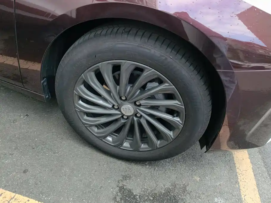 Buick LaCrosse 2025 2025 Model 28T Platinum Edition