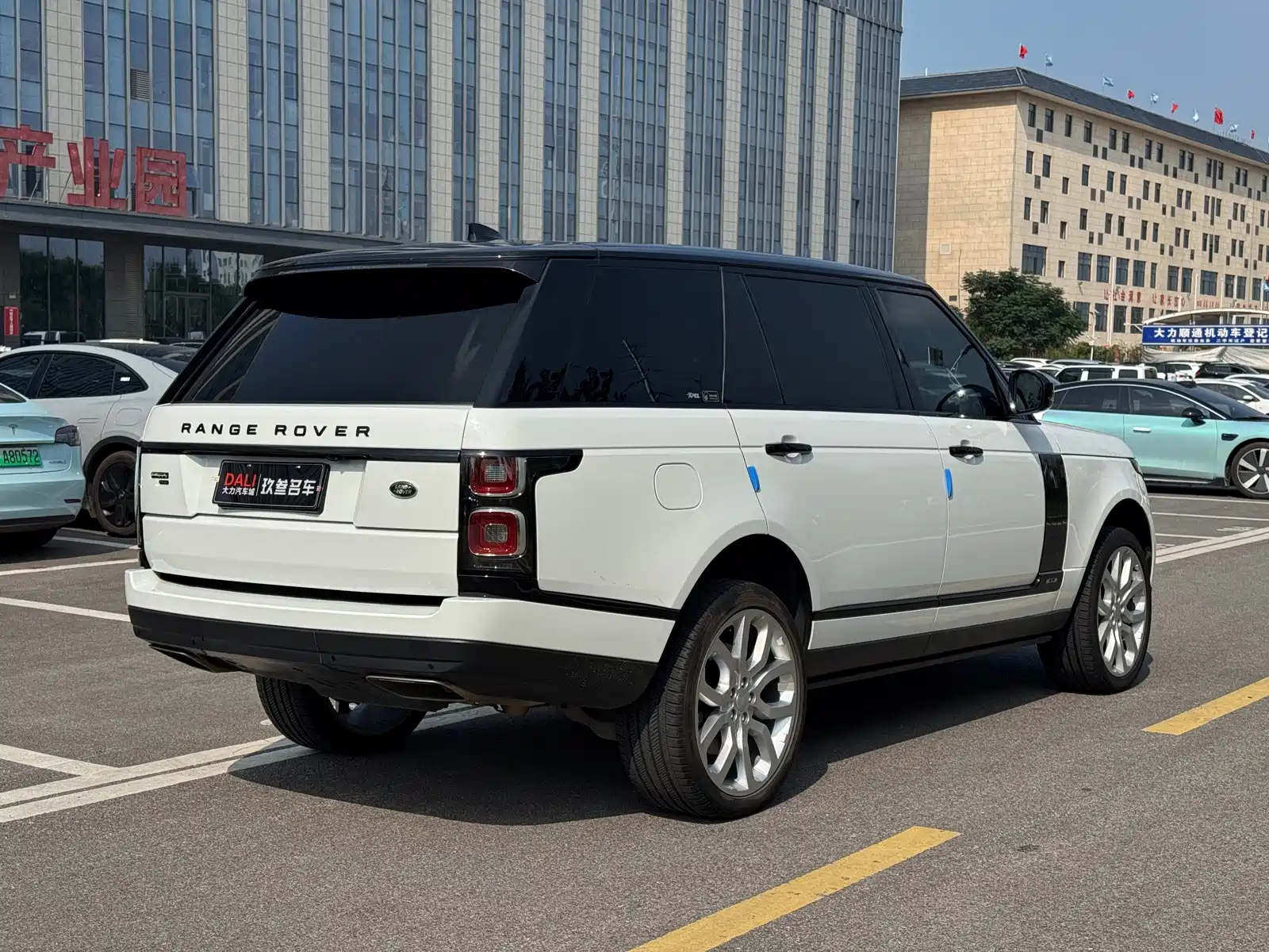 Фото 19 - Land Rover Range Rover