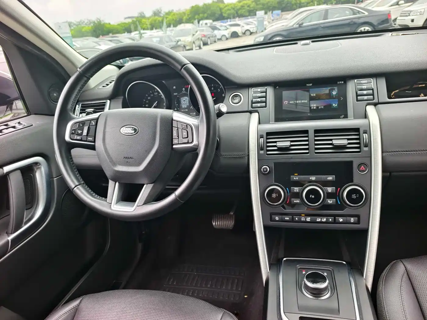 Land Rover Discovery Sport 2018 240PS SE Edition фото 17