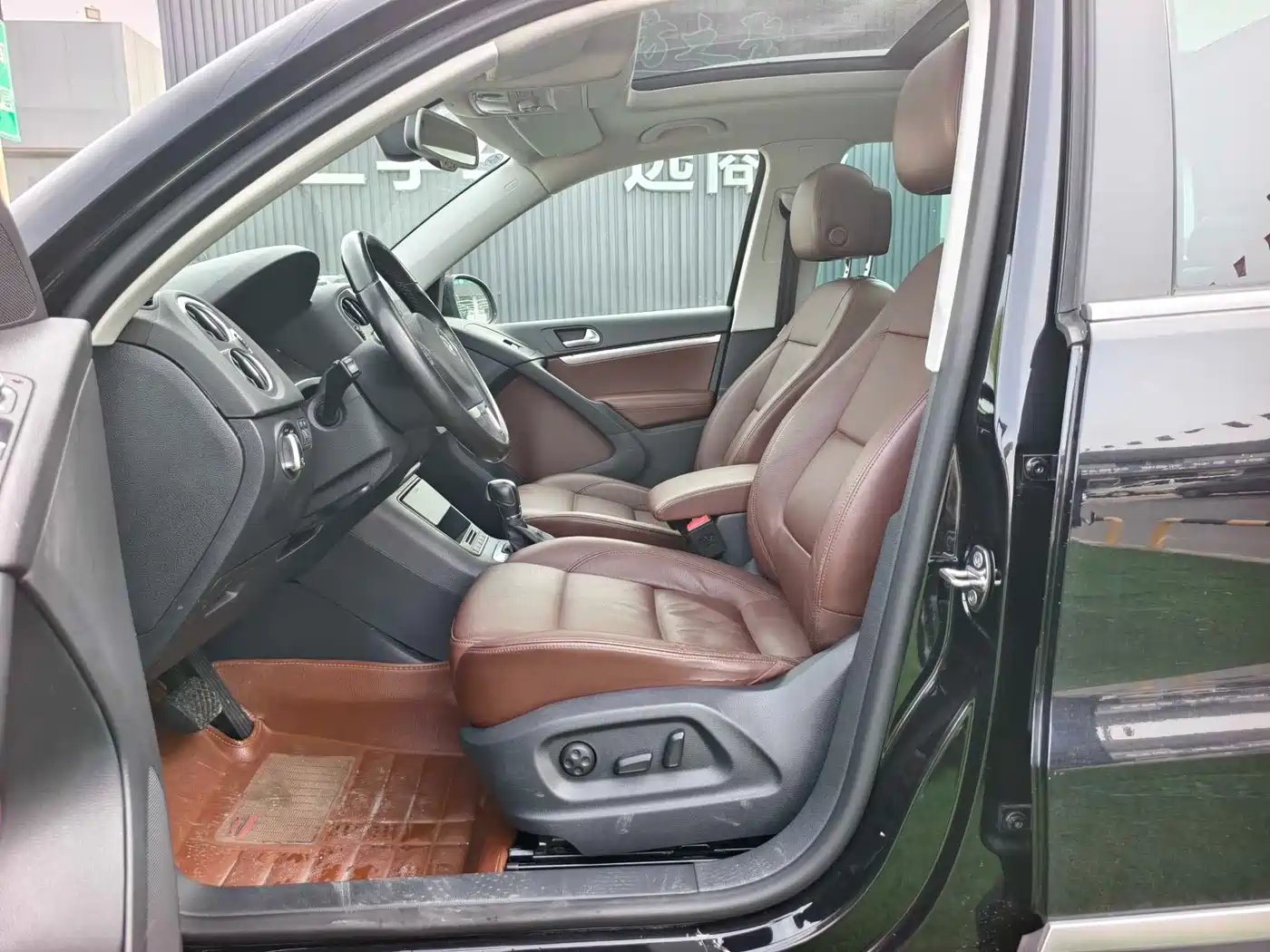 Volkswagen Tiguan 2014 2.0TSI Exclusive Edition фото 8