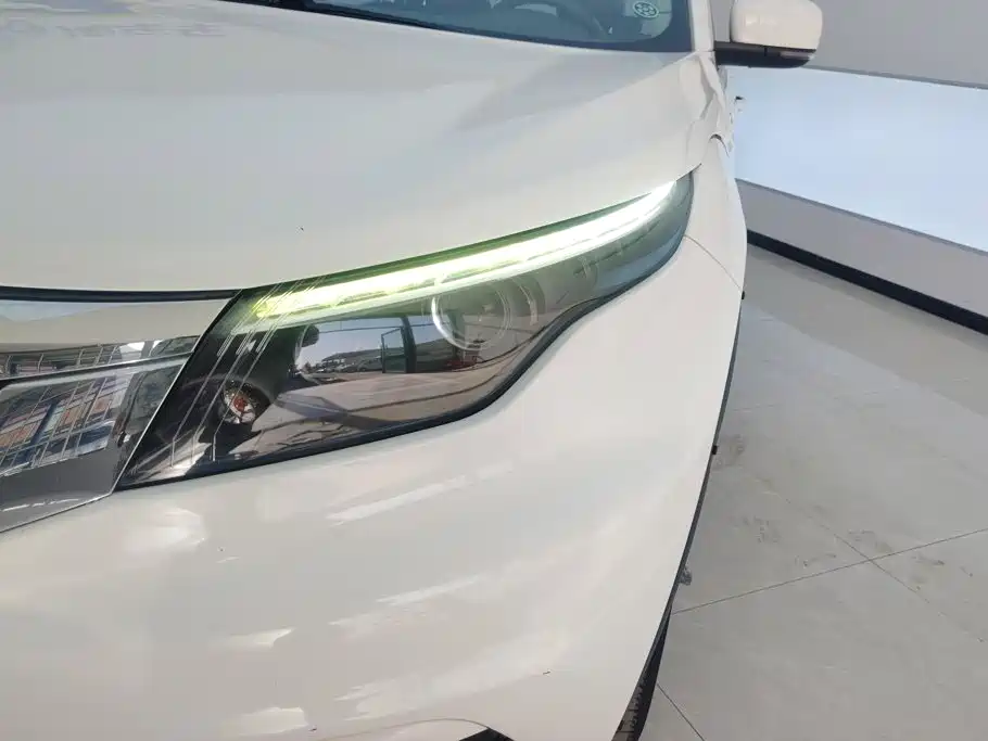 Photo 5 - Qoros 5