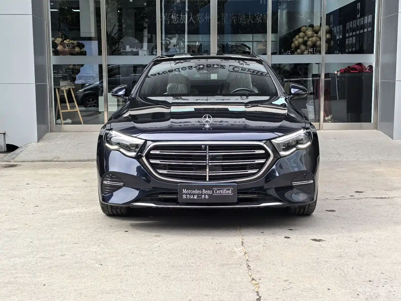 Mercedes-Benz E-Class 2024 Model E 300 L Luxury фото 2