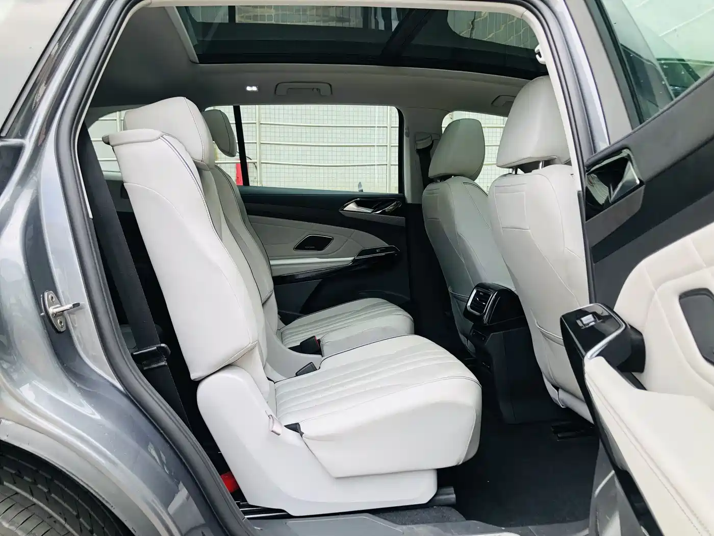 Volkswagen ID.6 X 2024 2023 Upgraded Powerful AWD Edition