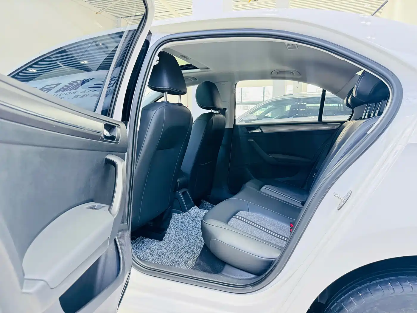 Volkswagen Santana 2021 1.5L Automatic Comfort Edition фото 7
