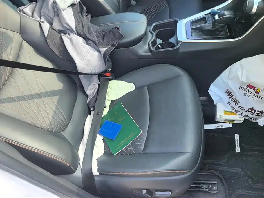 TOYOTA RAV4 RONGFANG