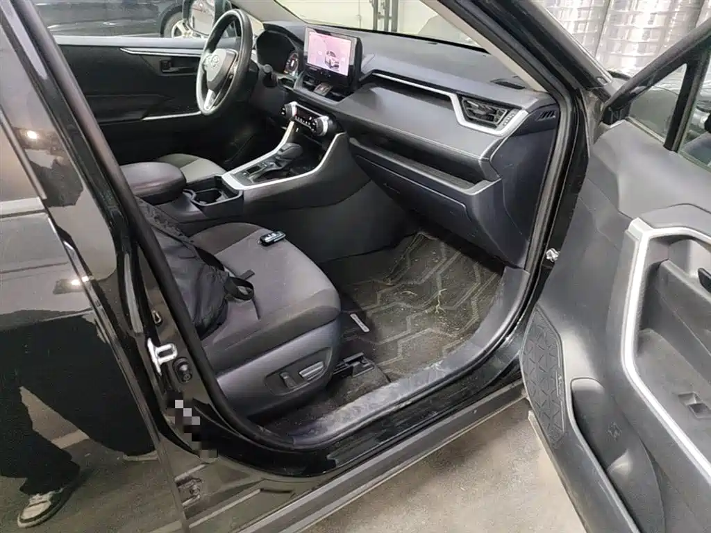 Toyota RAV4 Rongfang 2023 Hybrid 2.5L E-CVT 2WD Elite Edition фото 23