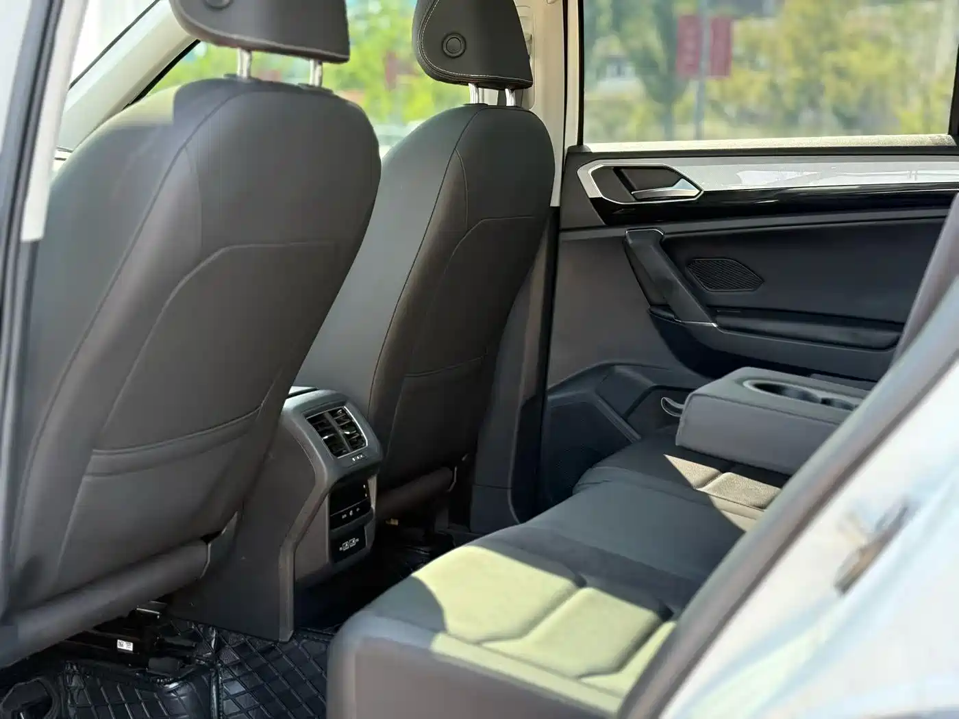 Volkswagen Tayron 2021 330TSI 2WD Luxury Smart Connect Plus фото 5