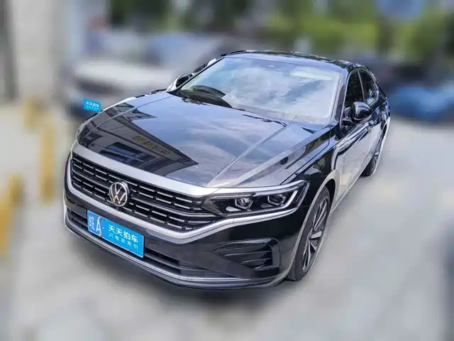  Volkswagen Passat 2023 330TSI Luxury Edition
