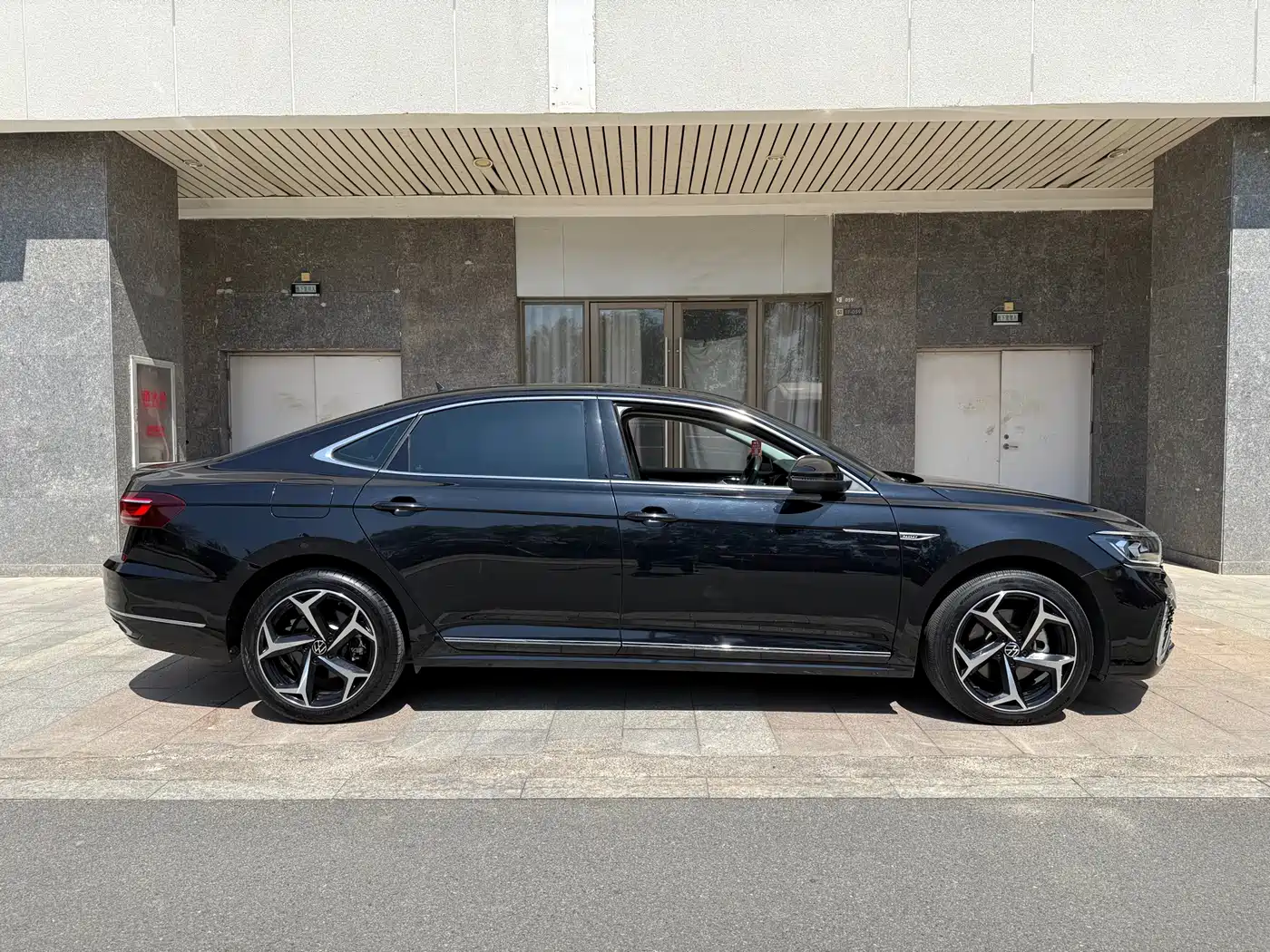 Volkswagen Passat 2024 Model 380TSI Starlight Elite фото 5
