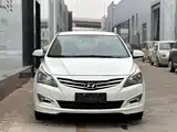 Photo 2 - Hyundai Verna