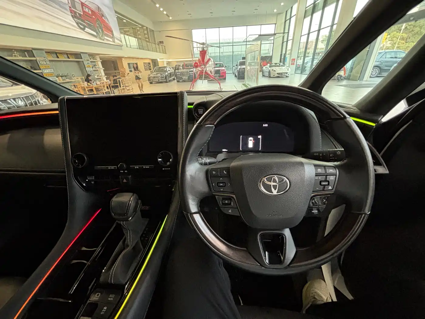 Toyota Alphard 2025 Hybrid 2.5L Ultimate Gold Edition фото 7