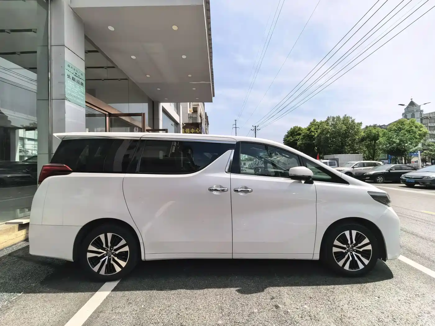 Toyota Alphard 2018 Facelift 3.5L Premium Edition фото 5