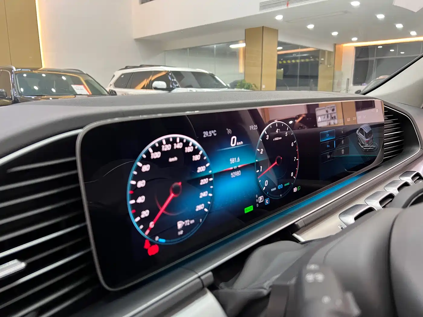 Mercedes-Benz GLE 2020 Facelift GLE 450 4MATIC Dynamic фото 11