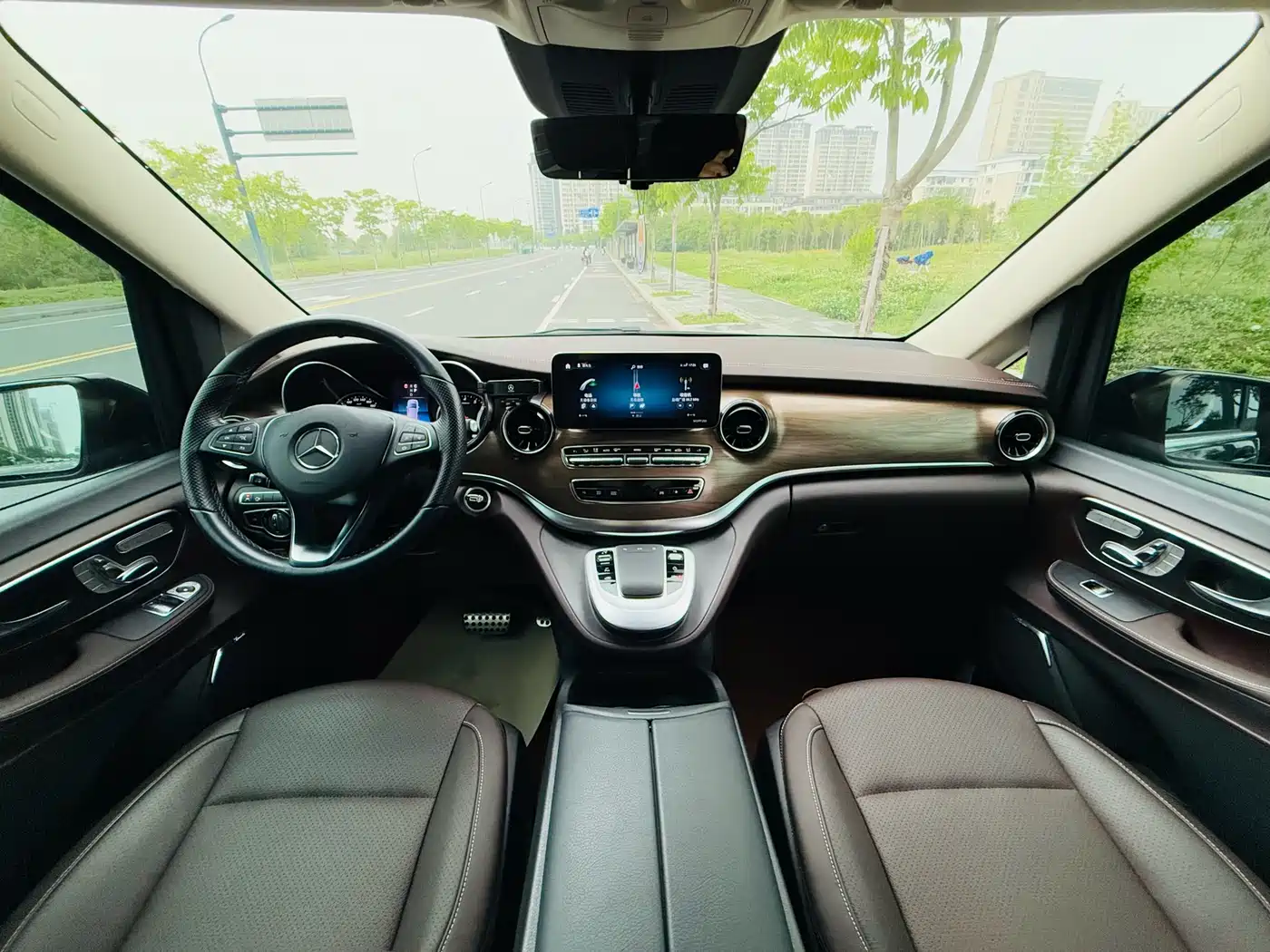 Mercedes-Benz V-Class 2022 V 260 L Long Wheelbase Luxury Edition фото 15
